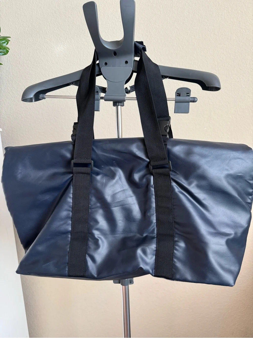 Hugo Boss sleek navy